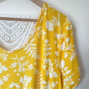 Bobbie Brooks Yellow & White Floral Midi Dress Short Sleeves and Lace Back